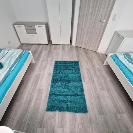 Monteurwohnung - 4 Zimmer, 2 Baeder Bis Zu 8 Personen Apartamento